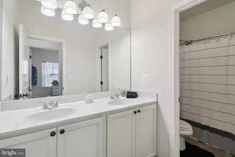 Entry Way - 8234 Copperleaf Ct, Owings, MD 20736 photo 23 of 31