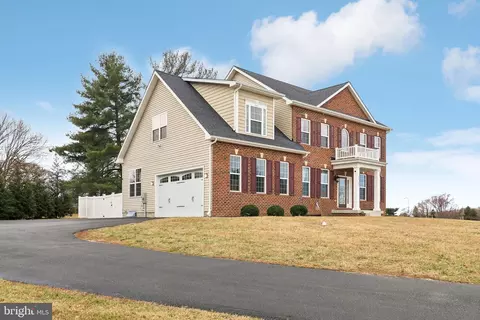 Exterior - 8234 Copperleaf Ct, Owings, MD 20736 photo 8 of 20