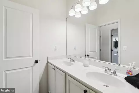 Entry Way - 8234 Copperleaf Ct, Owings, MD 20736 photo 22 of 31