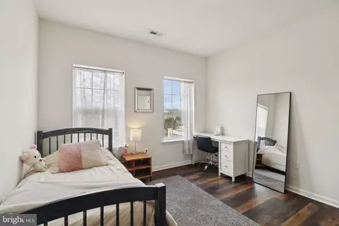 Bedroom - 8234 Copperleaf Ct, Owings, MD 20736 photo 7 of 9