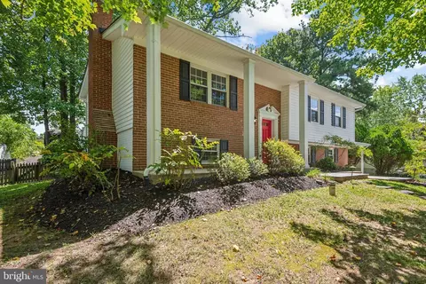 Exterior - 9911 Jonathan Dr, Dunkirk, MD 20754 photo 3 of 9