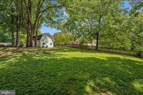 Exterior - 9911 Jonathan Dr, Dunkirk, MD 20754 photo 7 of 9