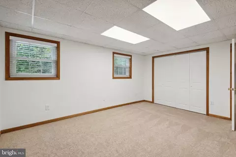 Bedroom - 9911 Jonathan Dr, Dunkirk, MD 20754 photo 4 of 4