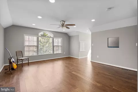 Living - 11025 Judith Ln, Dunkirk, MD 20754 photo 3 of 3