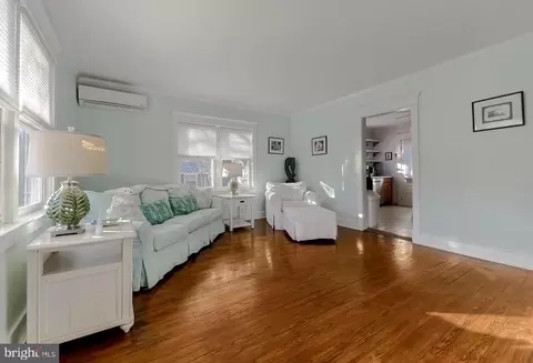 Living - 14321 Calvert St, Solomons, MD 20688 photo 1 of 4