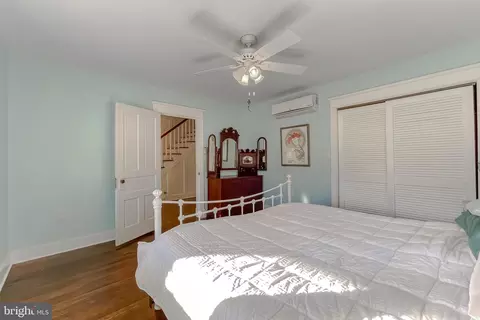 Bedroom - 14321 Calvert St, Solomons, MD 20688 photo 4 of 7