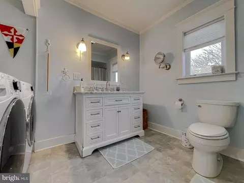 Bath - 14321 Calvert St, Solomons, MD 20688 photo 3 of 4