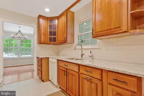 9520 Owens Ln, Dunkirk, MD 20754 photo 7