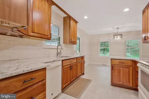 9520 Owens Ln, Dunkirk, MD 20754 photo 8