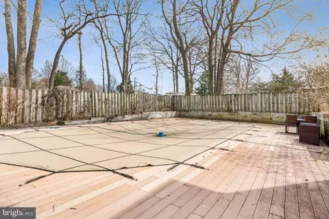 Exterior - 11213 Oakwood Dr, Dunkirk, MD 20754 photo 6 of 8