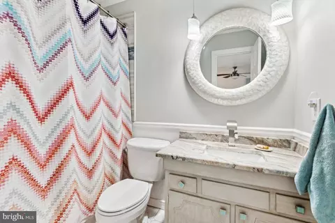 Bath - 11213 Oakwood Dr, Dunkirk, MD 20754 photo 2 of 3