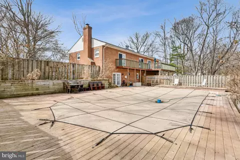 Exterior - 11213 Oakwood Dr, Dunkirk, MD 20754 photo 5 of 8