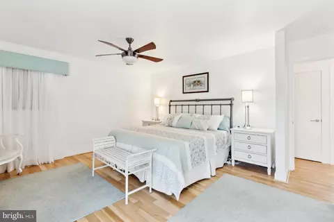 Bedroom - 11213 Oakwood Dr, Dunkirk, MD 20754 photo 1 of 5
