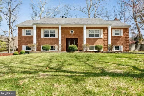 11213 Oakwood Dr, Dunkirk, MD 20754