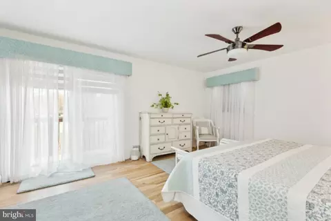 Bedroom - 11213 Oakwood Dr, Dunkirk, MD 20754 photo 2 of 5
