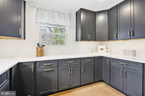 Kitchen - 11213 Oakwood Dr, Dunkirk, MD 20754 photo 3 of 5