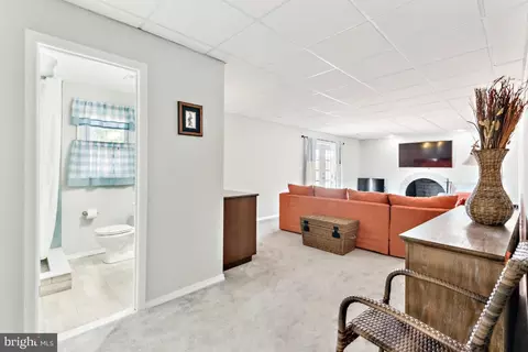 Entry Way - 11213 Oakwood Dr, Dunkirk, MD 20754 photo 3 of 3