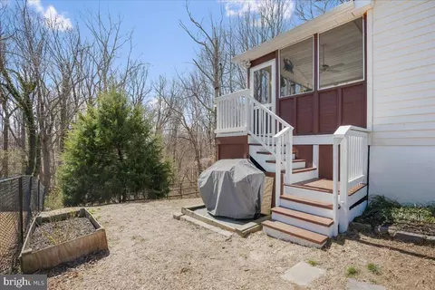 Exterior - 3809 12th St, Chesapeake Beach, MD 20732 photo 3 of 11