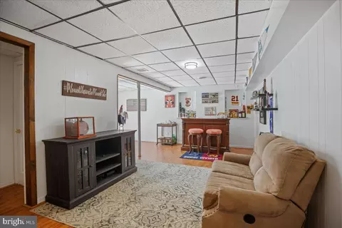 Entry Way - 3809 12th St, Chesapeake Beach, MD 20732 photo 1 of 4