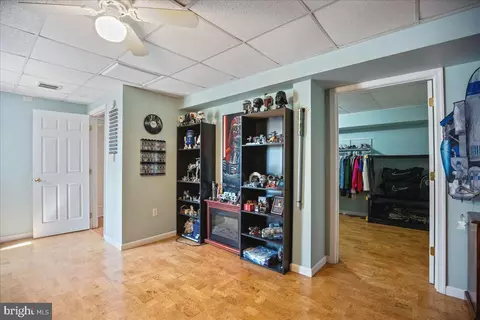 Entry Way - 3809 12th St, Chesapeake Beach, MD 20732 photo 2 of 4