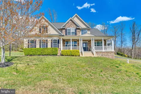 2804 Queensberry Dr, Huntingtown, MD 20639