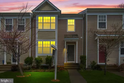460 English Oak Ln, Prince Frederick, MD 20678