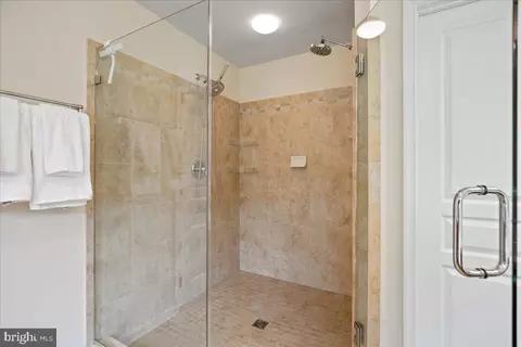 Bath - 12670 Perrywood Ln, Dunkirk, MD 20754 photo 4 of 8