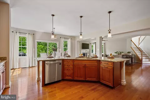 Kitchen - 12670 Perrywood Ln, Dunkirk, MD 20754 photo 4 of 14