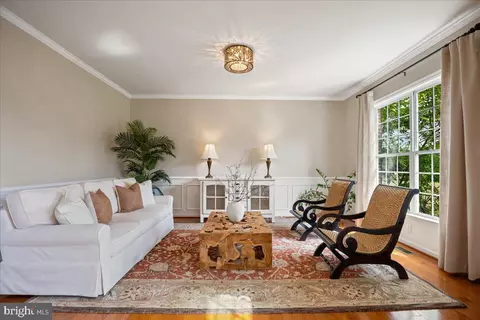 Living - 12670 Perrywood Ln, Dunkirk, MD 20754 photo 2 of 6