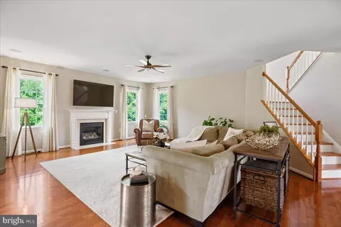 Living - 12670 Perrywood Ln, Dunkirk, MD 20754 photo 4 of 6