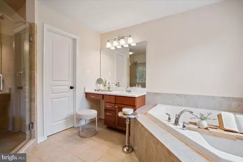 Bath - 12670 Perrywood Ln, Dunkirk, MD 20754 photo 2 of 8