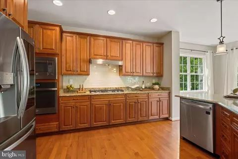 Kitchen - 12670 Perrywood Ln, Dunkirk, MD 20754 photo 6 of 14