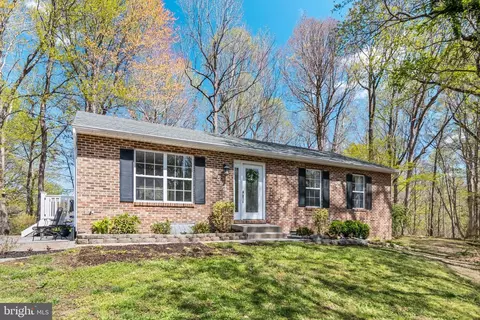 9543 N Side Dr, Owings, MD 20736