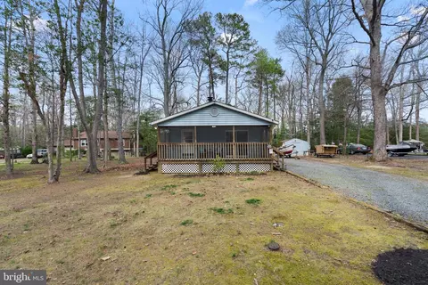 916 Algonquin Ct, Lusby, MD 20657
