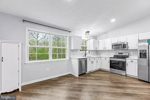 307 Red Cloud Rd, Lusby, MD 20657 photo 8