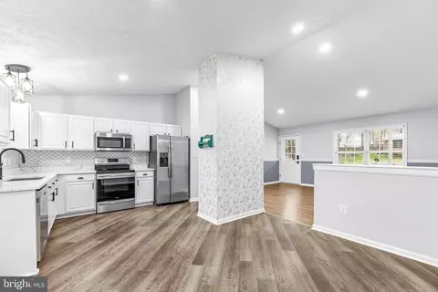 307 Red Cloud Rd, Lusby, MD 20657 photo 7
