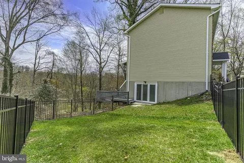 Exterior - 9805 Empire Ct, Dunkirk, MD 20754 photo 7 of 11