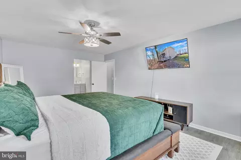 Bedroom - 9805 Empire Ct, Dunkirk, MD 20754 photo 2 of 10