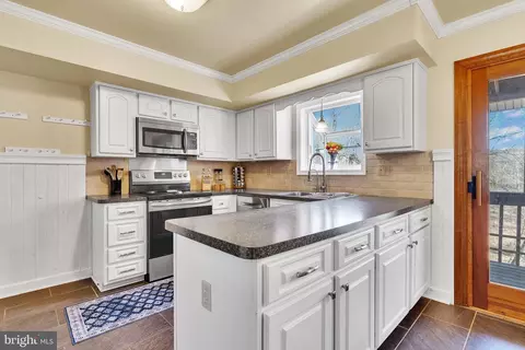 Kitchen - 9805 Empire Ct, Dunkirk, MD 20754 photo 1 of 4