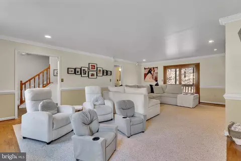 Living - 9805 Empire Ct, Dunkirk, MD 20754 photo 4 of 4