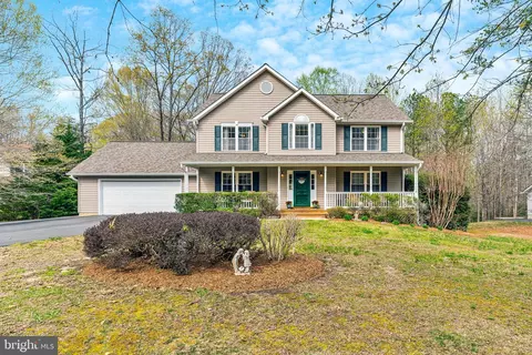 5920 Weaver Ct, Saint Leonard, MD 20685