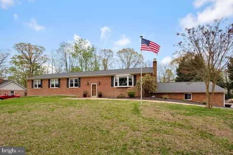 11802 Rivershore Dr, Dunkirk, MD 20754