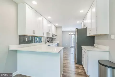 Entry Way - 7828 Deforest Dr, Chesapeake Beach, MD 20732 photo 1 of 2