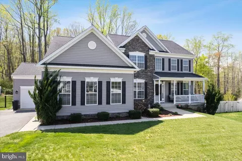 1230 Fairwood Dr, Huntingtown, MD 20639