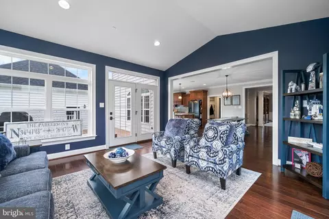 Entry Way - 2310 Golf Club Dr, Dunkirk, MD 20754 photo 10 of 18