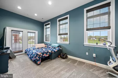 Bedroom - 2310 Golf Club Dr, Dunkirk, MD 20754 photo 4 of 11