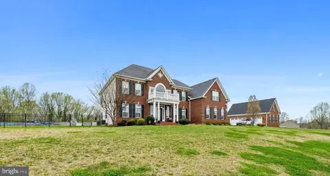 2310 Golf Club Dr, Dunkirk, MD 20754