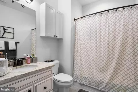 Bath - 2310 Golf Club Dr, Dunkirk, MD 20754 photo 4 of 6