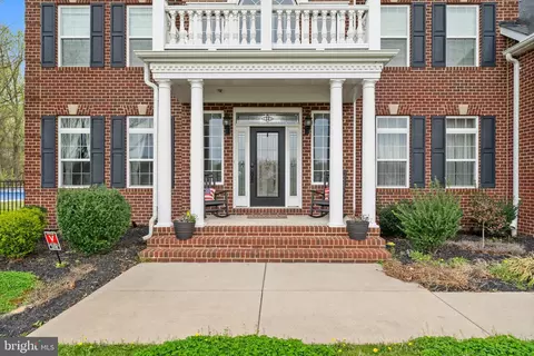 Exterior - 2310 Golf Club Dr, Dunkirk, MD 20754 photo 5 of 10