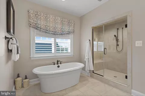 Bath - 2310 Golf Club Dr, Dunkirk, MD 20754 photo 1 of 6